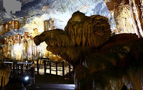 Splendid scenery of Thien Duong Cave-12