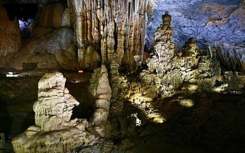 Splendid scenery of Thien Duong Cave-15