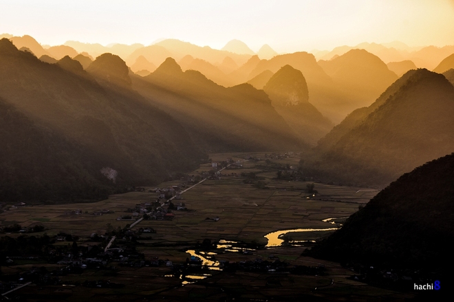 Sunrise on Bac Son valley-1