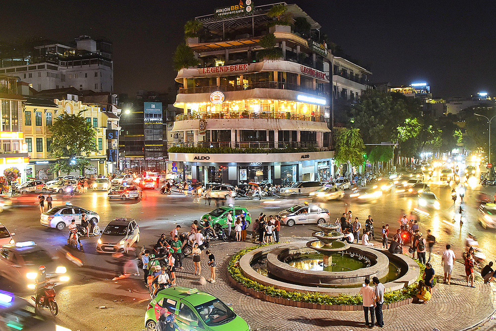 Hanoi di notte